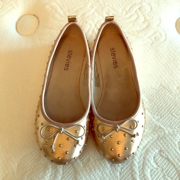 Girls size 13 ballet flats by Stevie’s - Picture 2 of 5